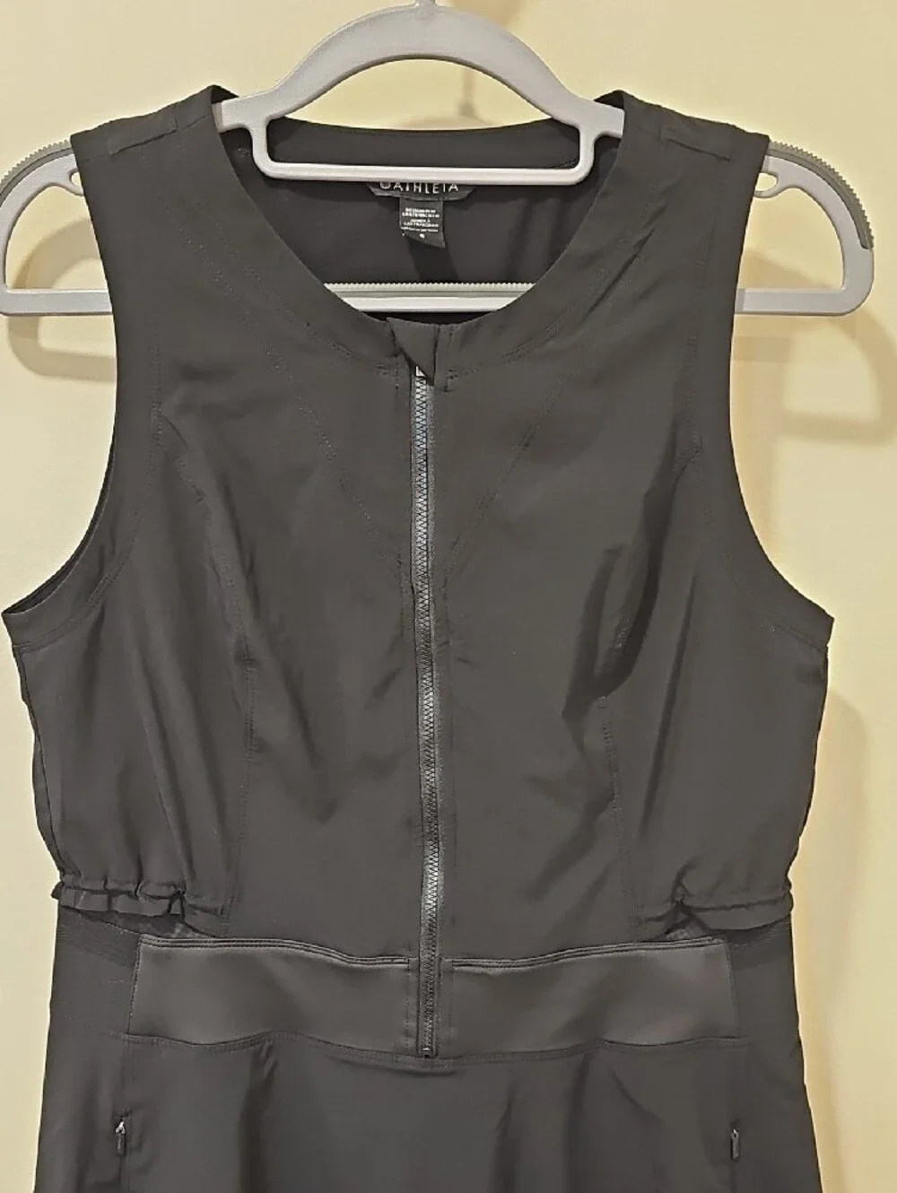 Athleta Venture Out Dress; EUC; Size 8; Black - Picture 6 of 9